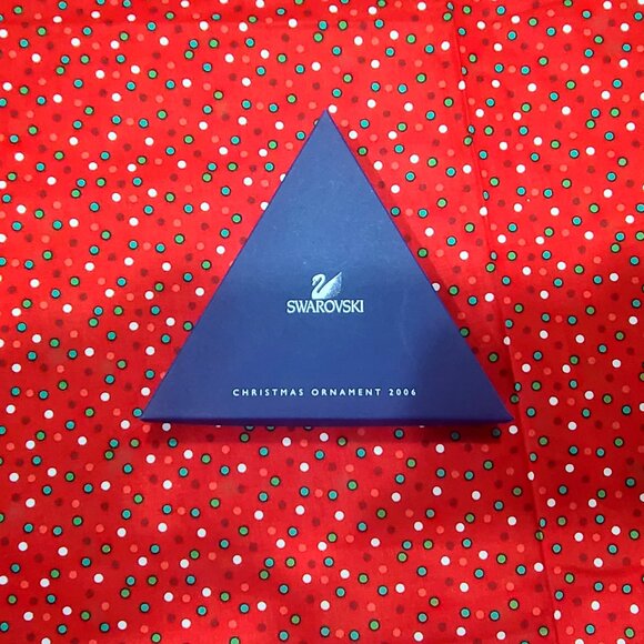 2006 Swarovski Annual Crystal Snowflake Ornament — Breathtaking & Mint - Picture 2 of 4